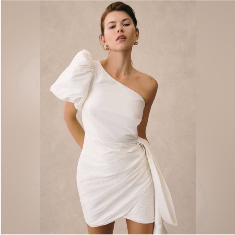 Sachin & Babi NWT Dova Puffed One-Shoulder Bow
Train Wrap Mini Dress Ivory 12